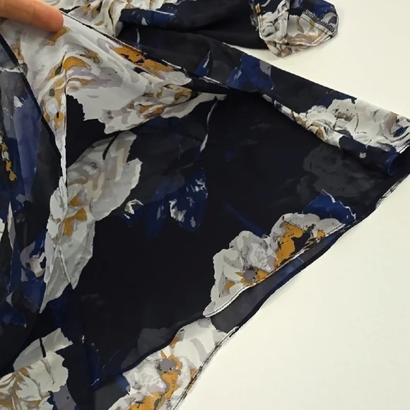 LAURA Women's Semi Sheer Blouse Top Blue Large White Floral Print Flowy Size XL - Picture 9 of 15